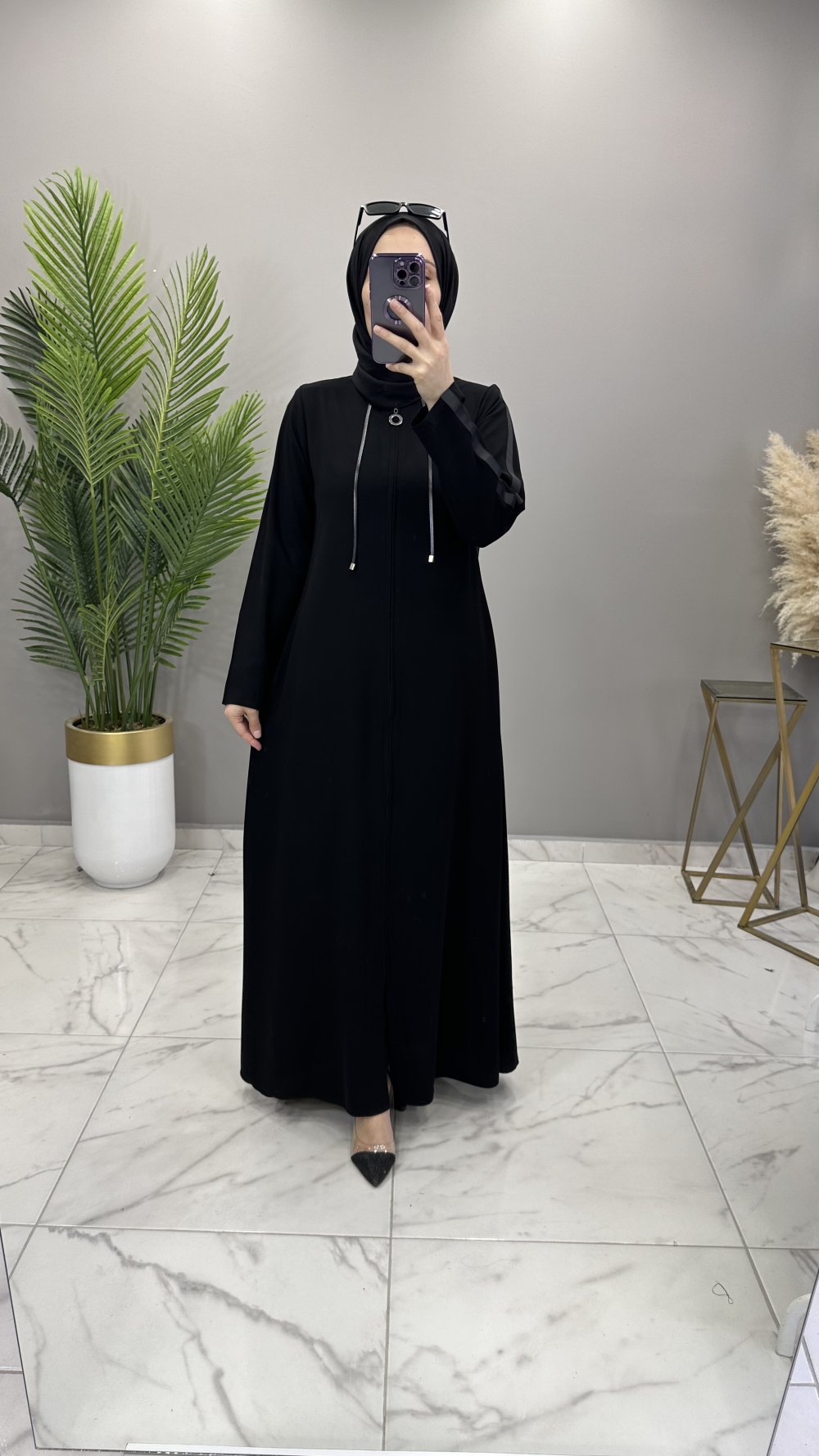Mesve Ferace Siyah — Siyah