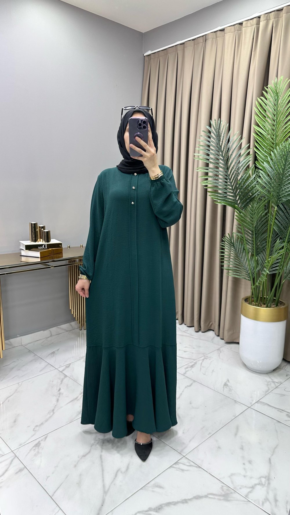 Aysel Elbise Zümrüt — Zümrüt