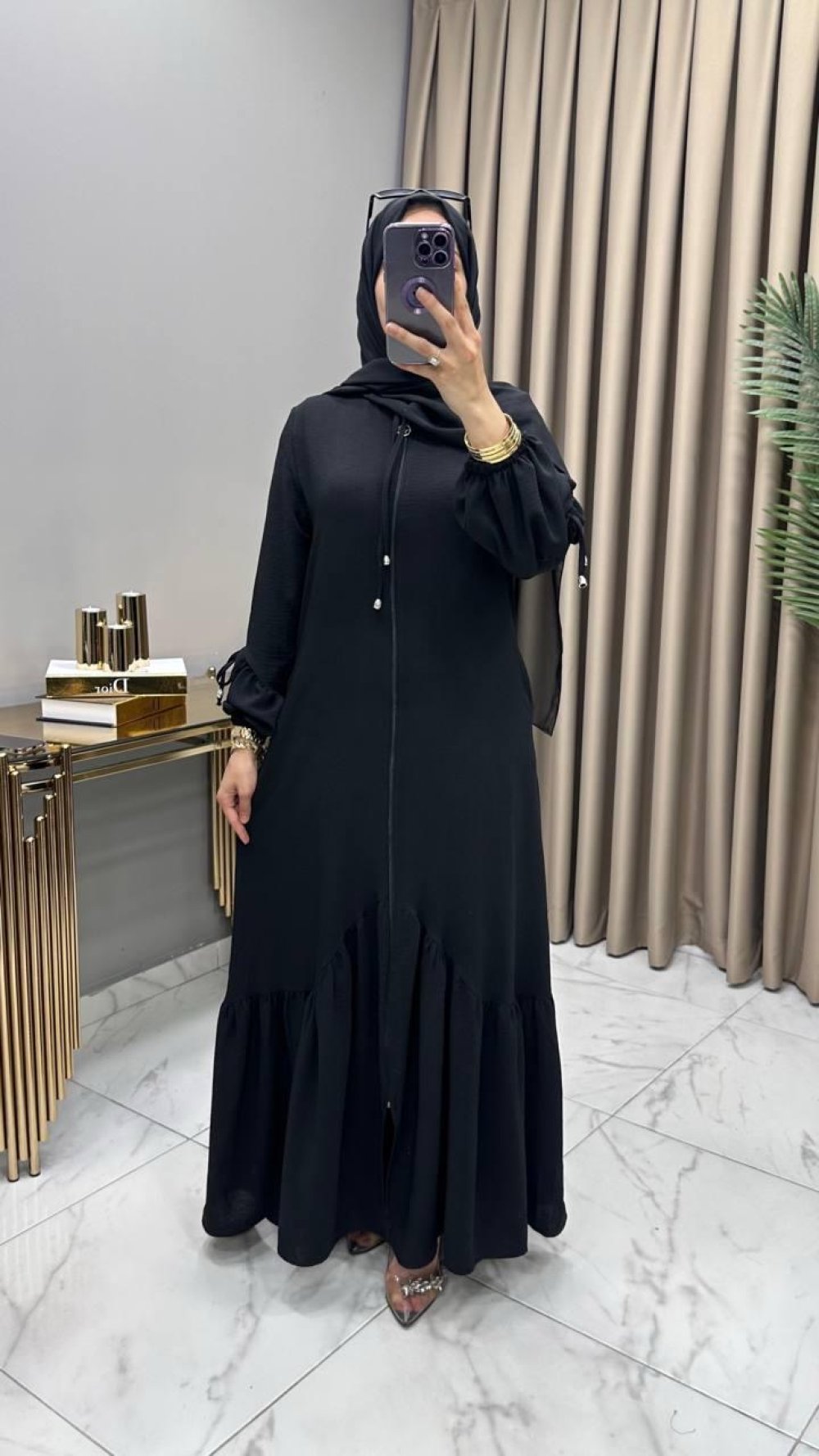Fidan Ferace Siyah — Siyah