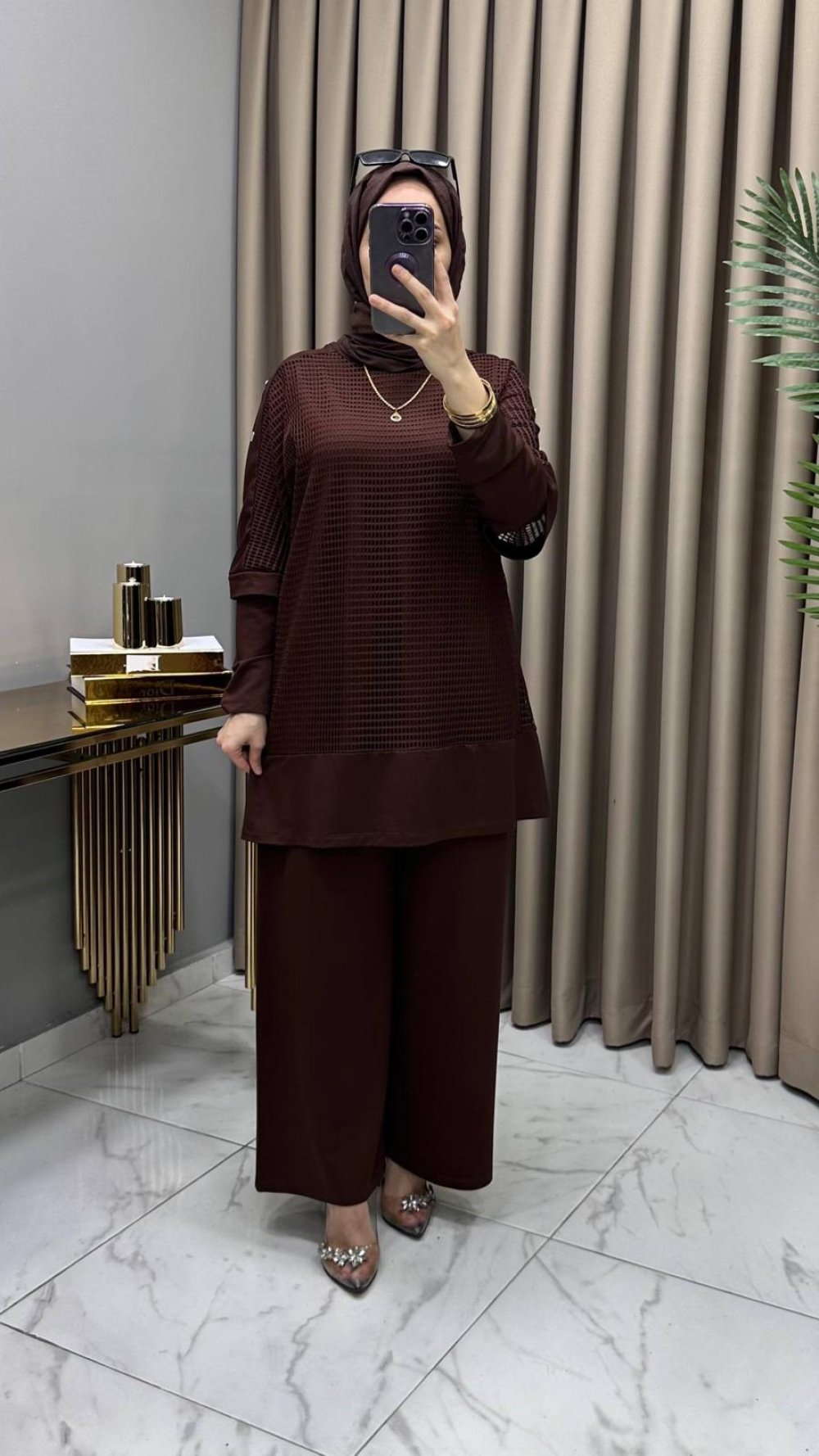 Kahverengi Takımlar İle Sonbahar Kombini Nasıl Yapılır?